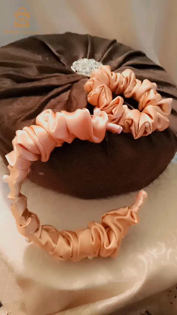 accessory and girls dresses on crochet