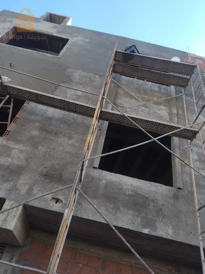 خاوتي لي حاب يخدم دارو يعيط 0668220233