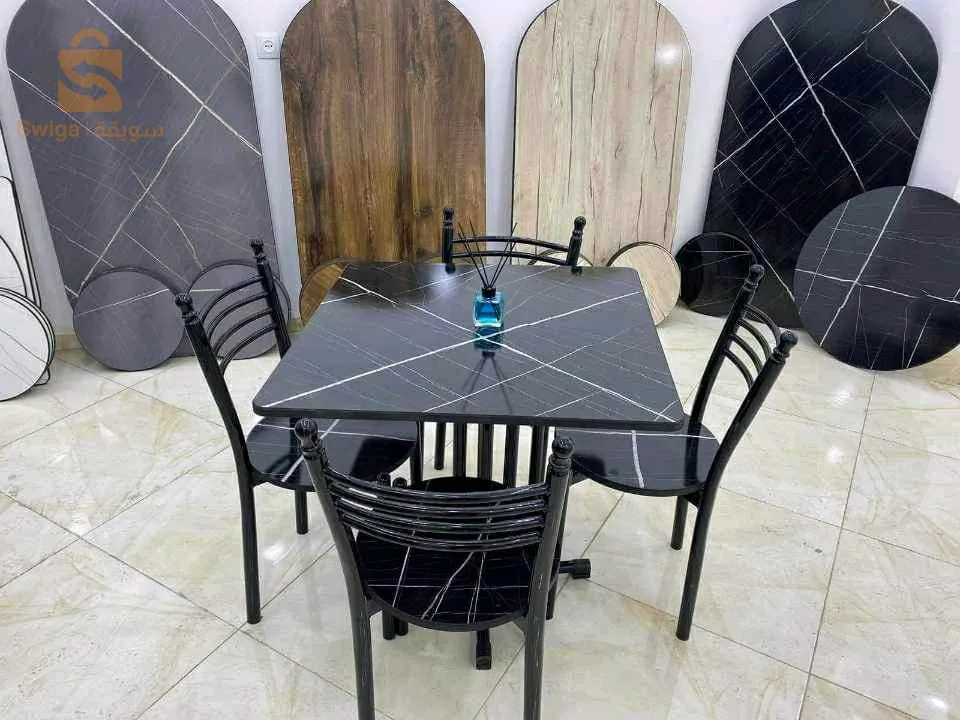 طاولات للمقاهي