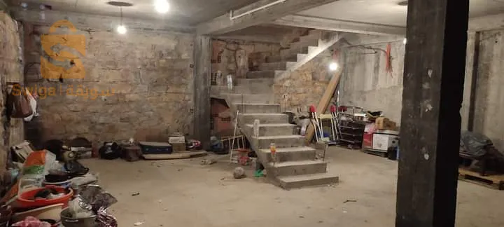 the house is of 155m
1st etage 4 rooms
2nd have 3 rooms 
2 garages