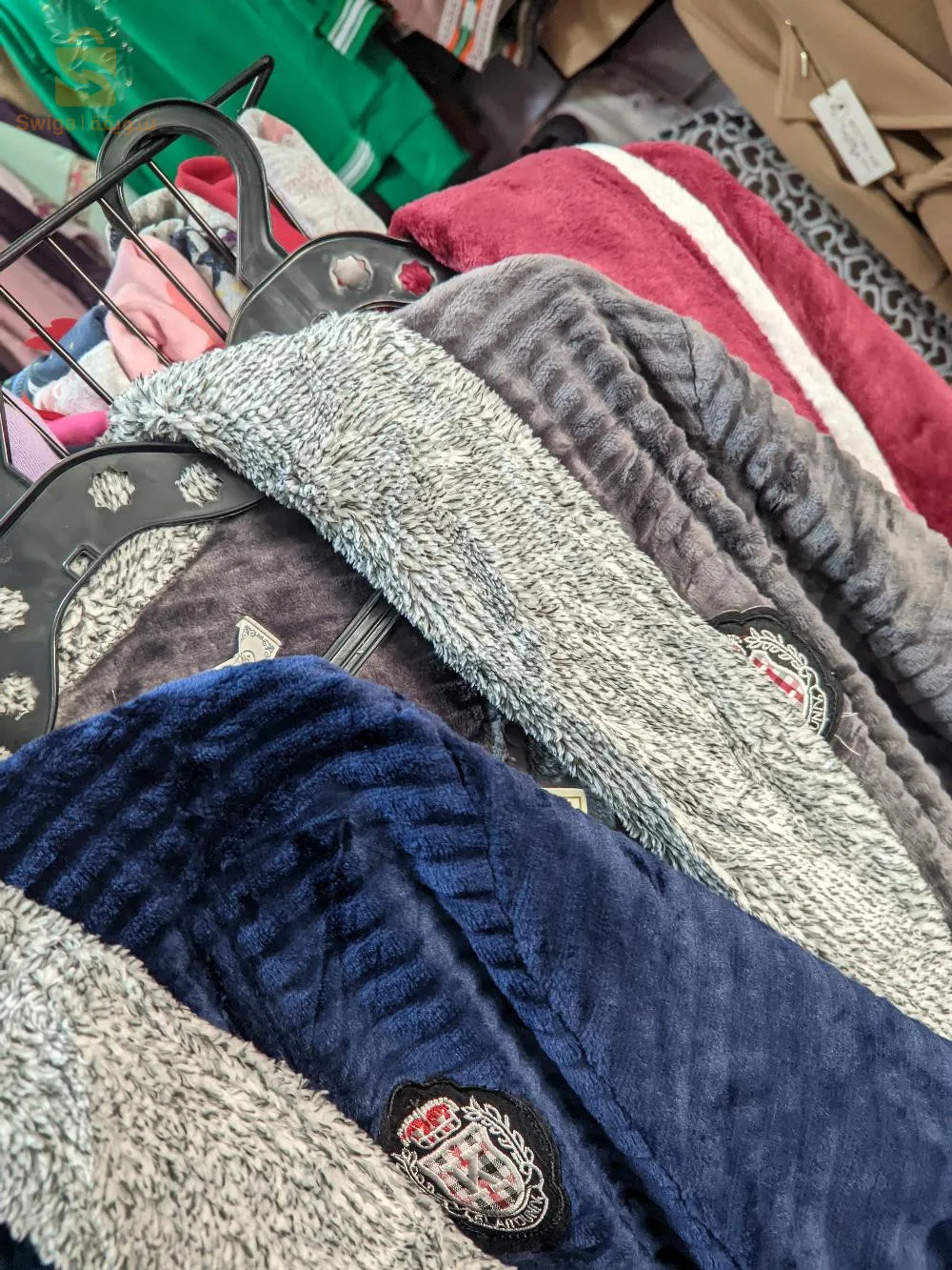 بينوار 
بيجامة