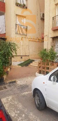 شقة للبيع في باب الزوار