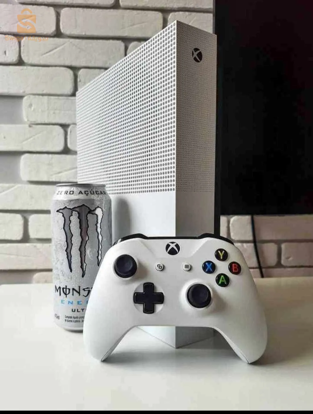 ♦️Xbox One S 🇫🇷 
🔹️8 joux install 
️🔹️1T
🔹️1Manette  🎮 Original 
🔹️Game pas actif
Les jeux: 
    pes 2024
    Nid for spid
    Gta 5  
    Forza5
    Blake
    Batelfild 4
    Batelfild1
Far cray  
        
رقم الهاتف: 0559747737