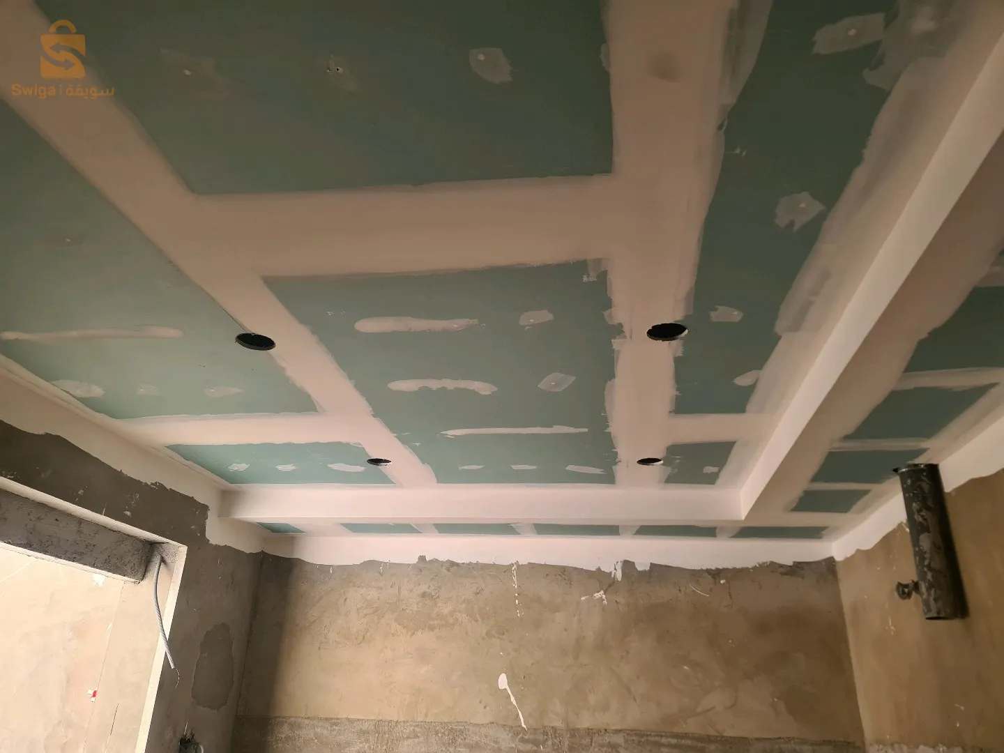 جميع أعمال الأسقف و الجدران