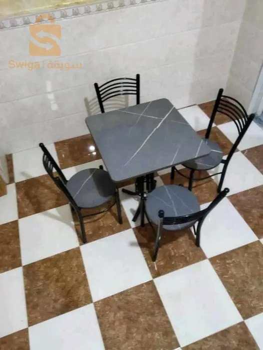 طاولات للمقاهي