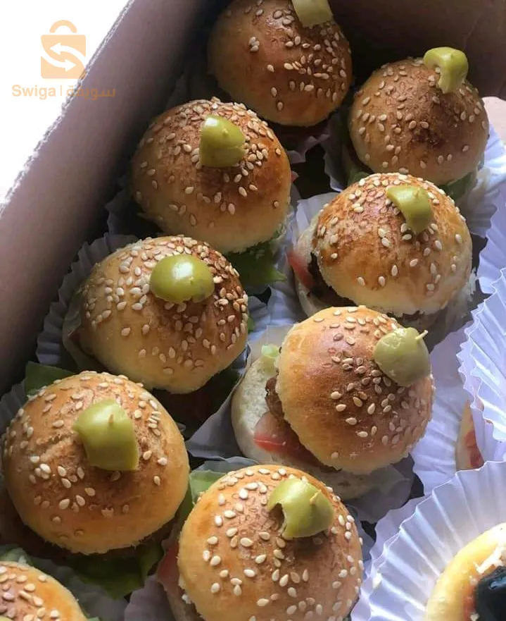 حلويات ومعسلات وجميع انواع لي صالي للبيع