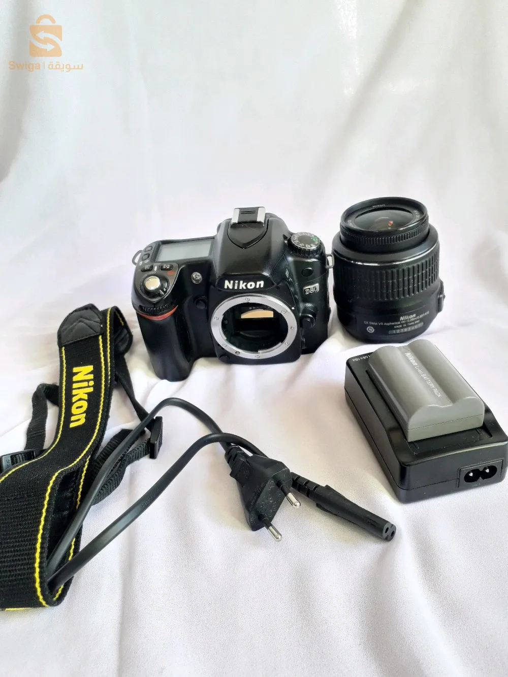 nikon d80 avec 18-55mm + batterie w chargeur d'origine w bandouliere