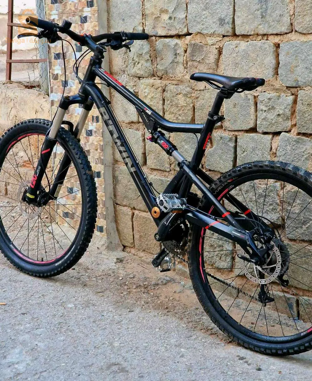 B'twin Rockrider 520s