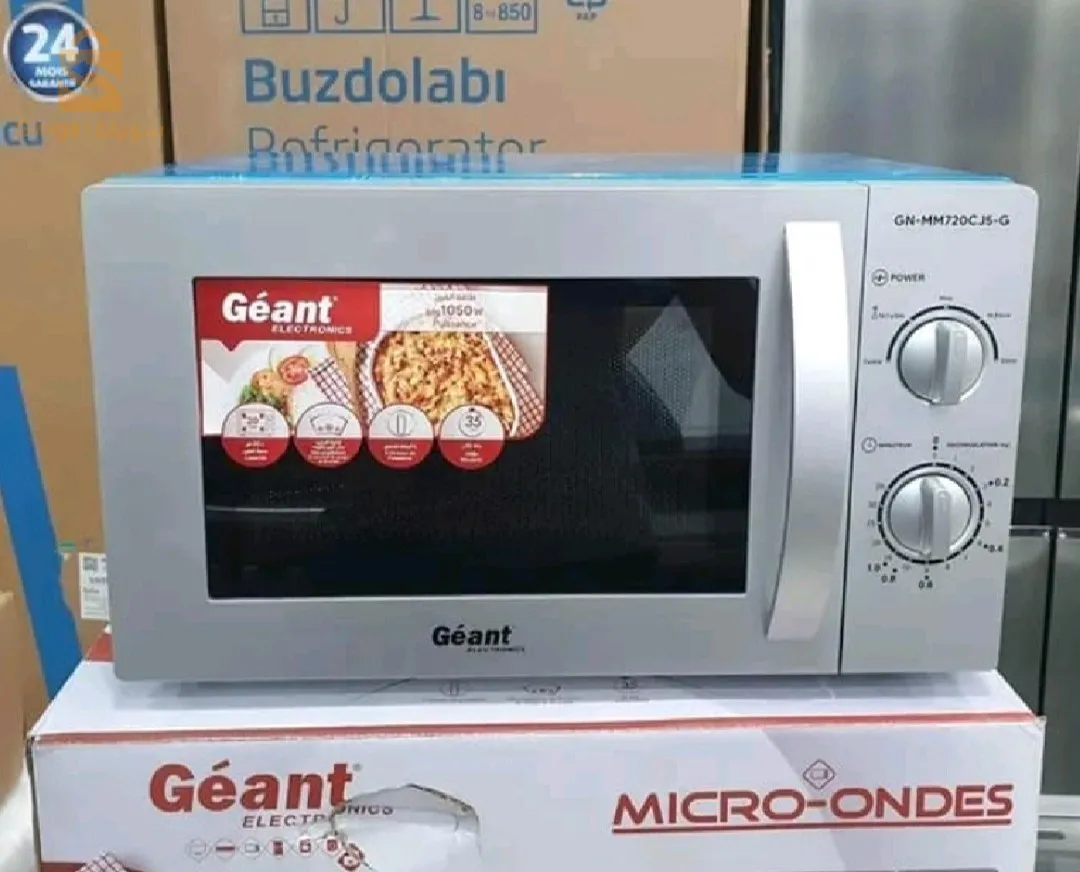 Micro ondes Géant 20L