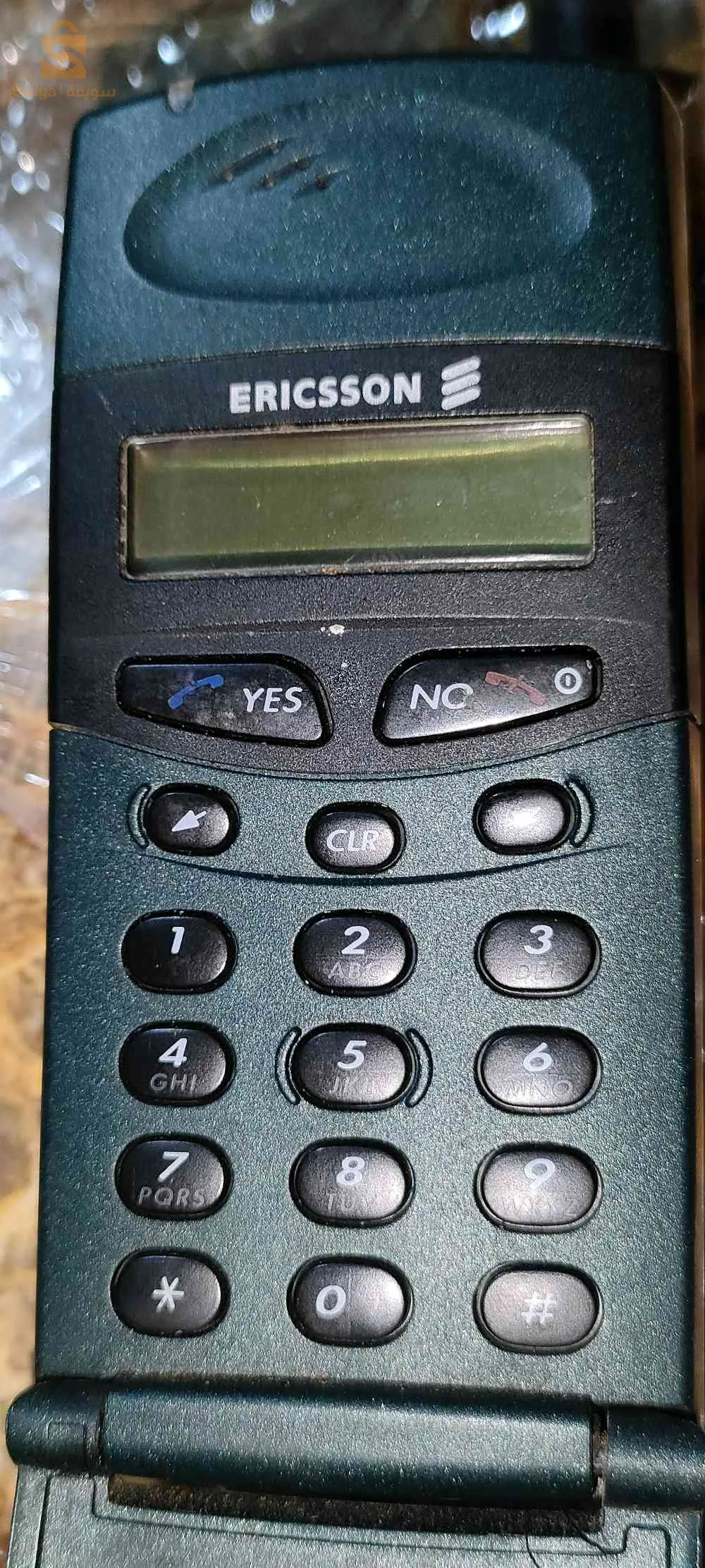 هاتف قديم جدا معطل لا يعمل