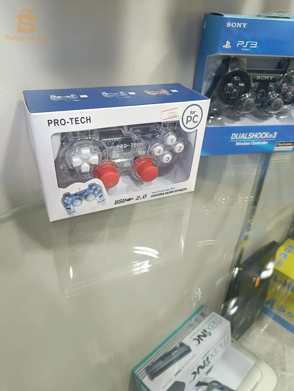 Manettes , chargeur et accessoires pour consoles de jeux Playstation pc Nintendo et xbox