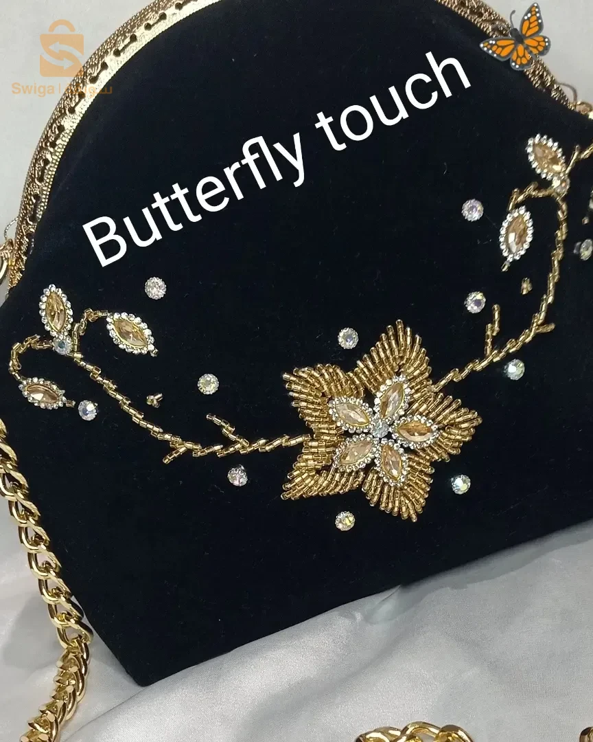 sac en velour perlé