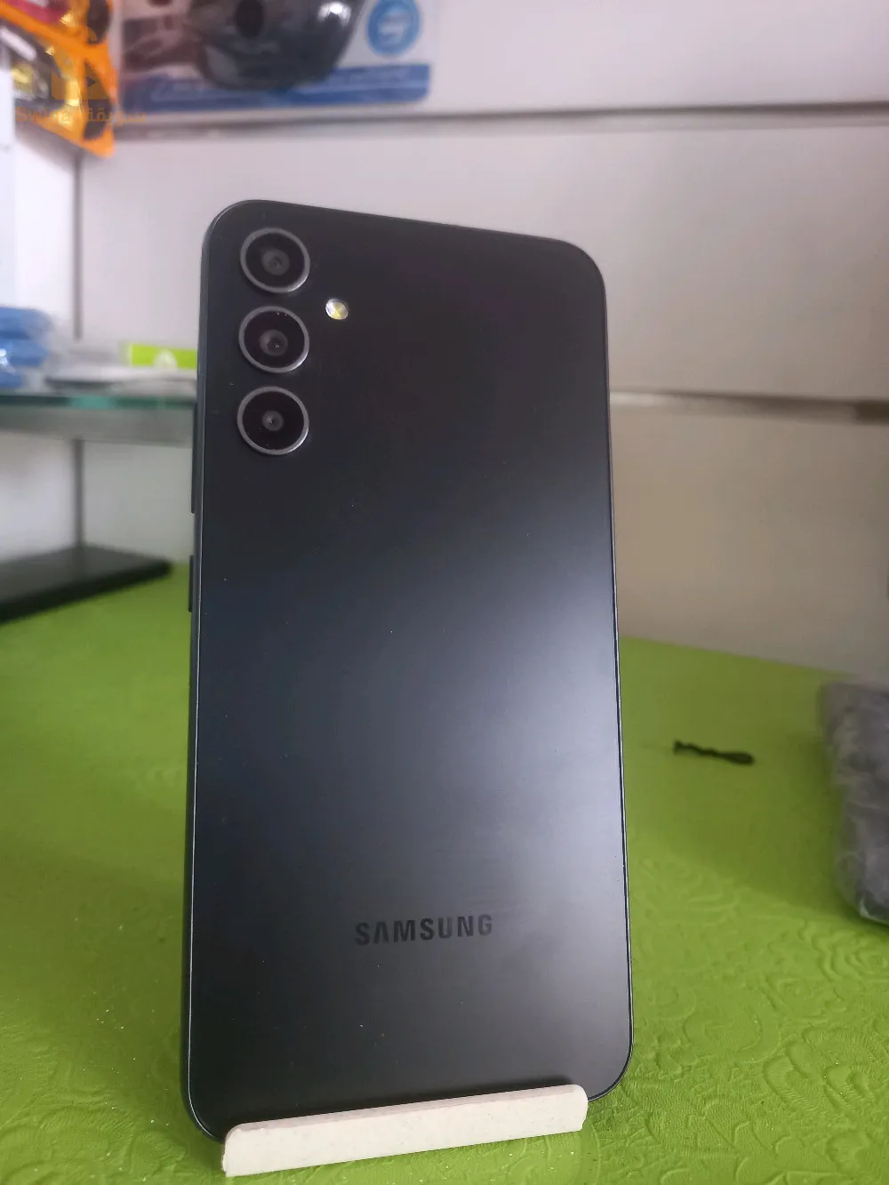 هاتف samsung a34  بكل مستلزاماته