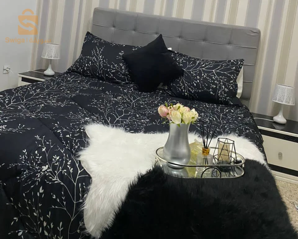 Parure de Couette deux places 6 pièce :modèle NOIR FLEURE