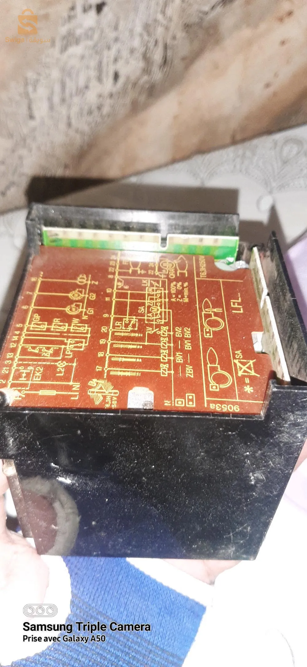 2 mémoire contrôleur brûleur industriel à gaz et une Siemens à gaz