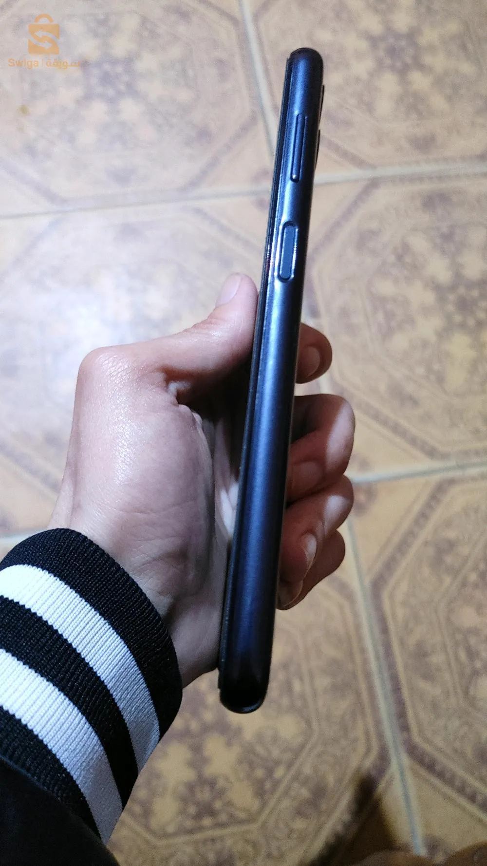 Samsung Galaxy F14 5G معاه كلش ماشي يامات برك نظيف قصبة
Ram/6
Rom/128
Batterie 6000 mah 
90 htz 
كركرة سكيكدة
0796921335