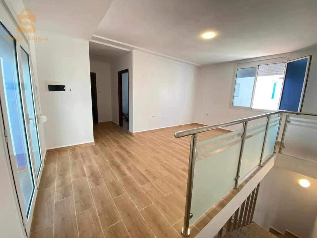 Villa R +1 🏞 vue sur mer 
Avec terasse bâche d’eau 
Superficie: 80 M² 
Location: Oued Goussine Wilaya de chlef 📍