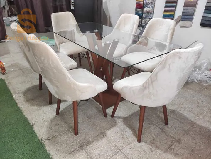 طاوله الطعام