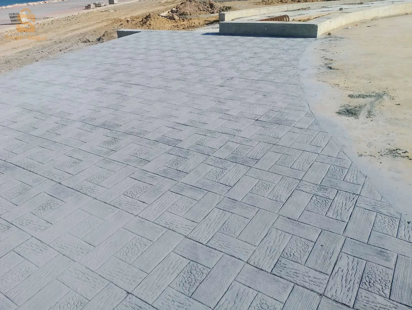 béton imprimé décoratif dallage industriel