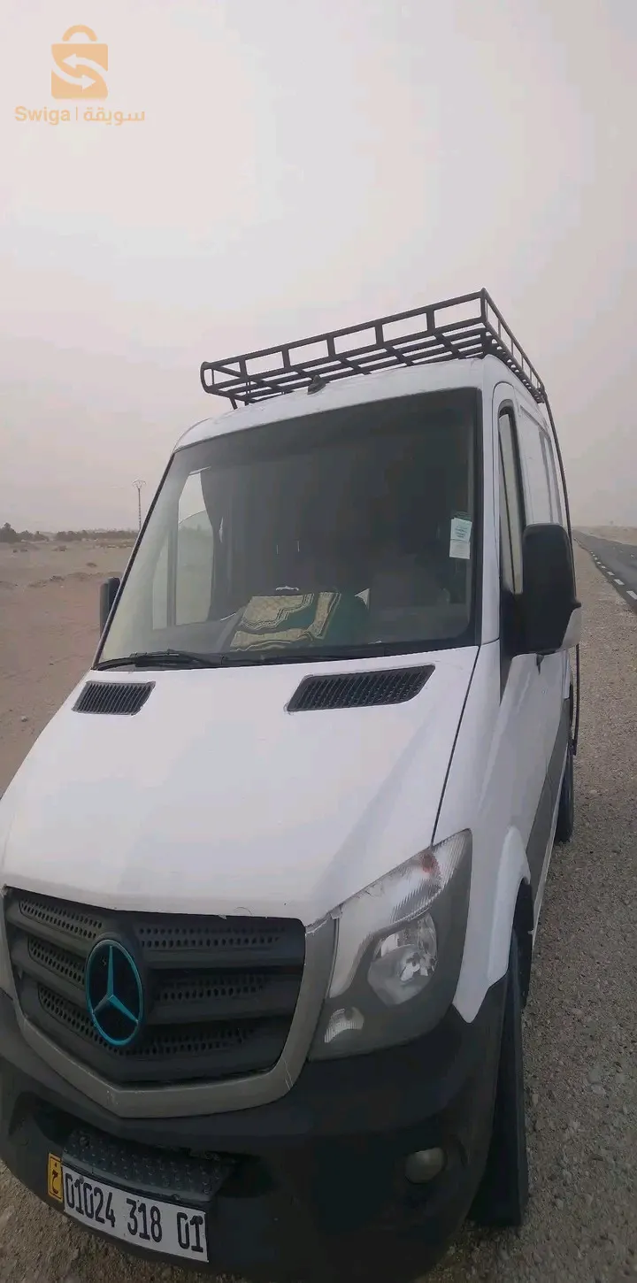 نقل عمومي للبضائع عبر كل المسافات50دج للكلمتر الواحد