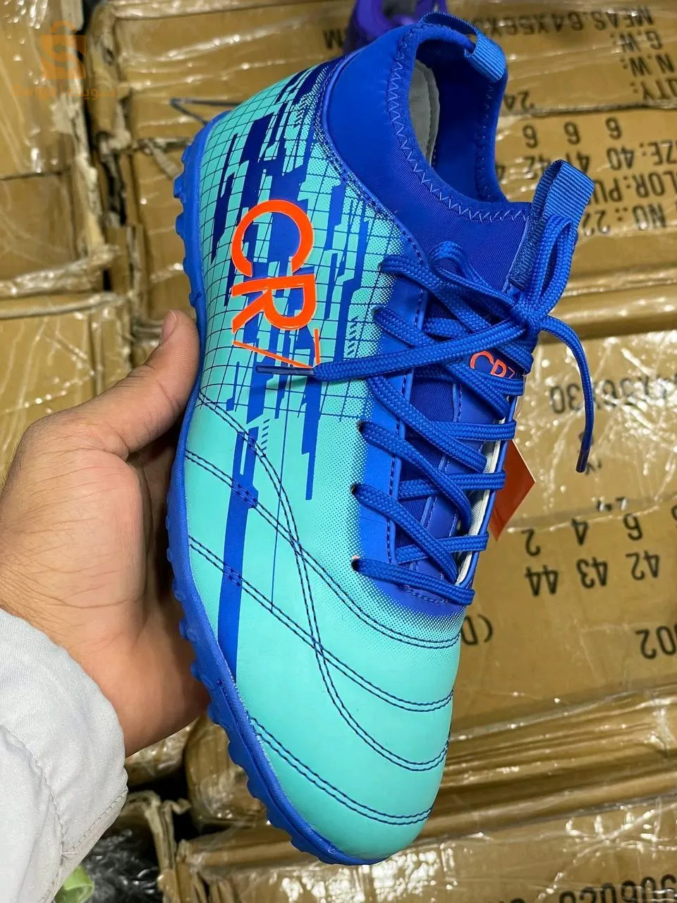 حذاء رياضي sans crampons CR7 Nv model 1