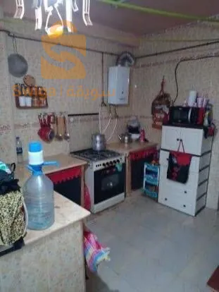 شقة للبيع وسط بلدية عين الطلبة