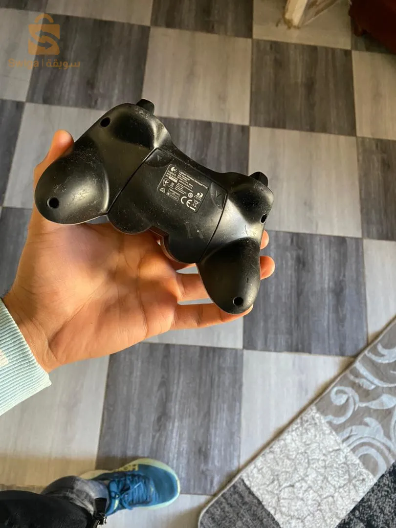 Logitech F710 Wireless Gamepad