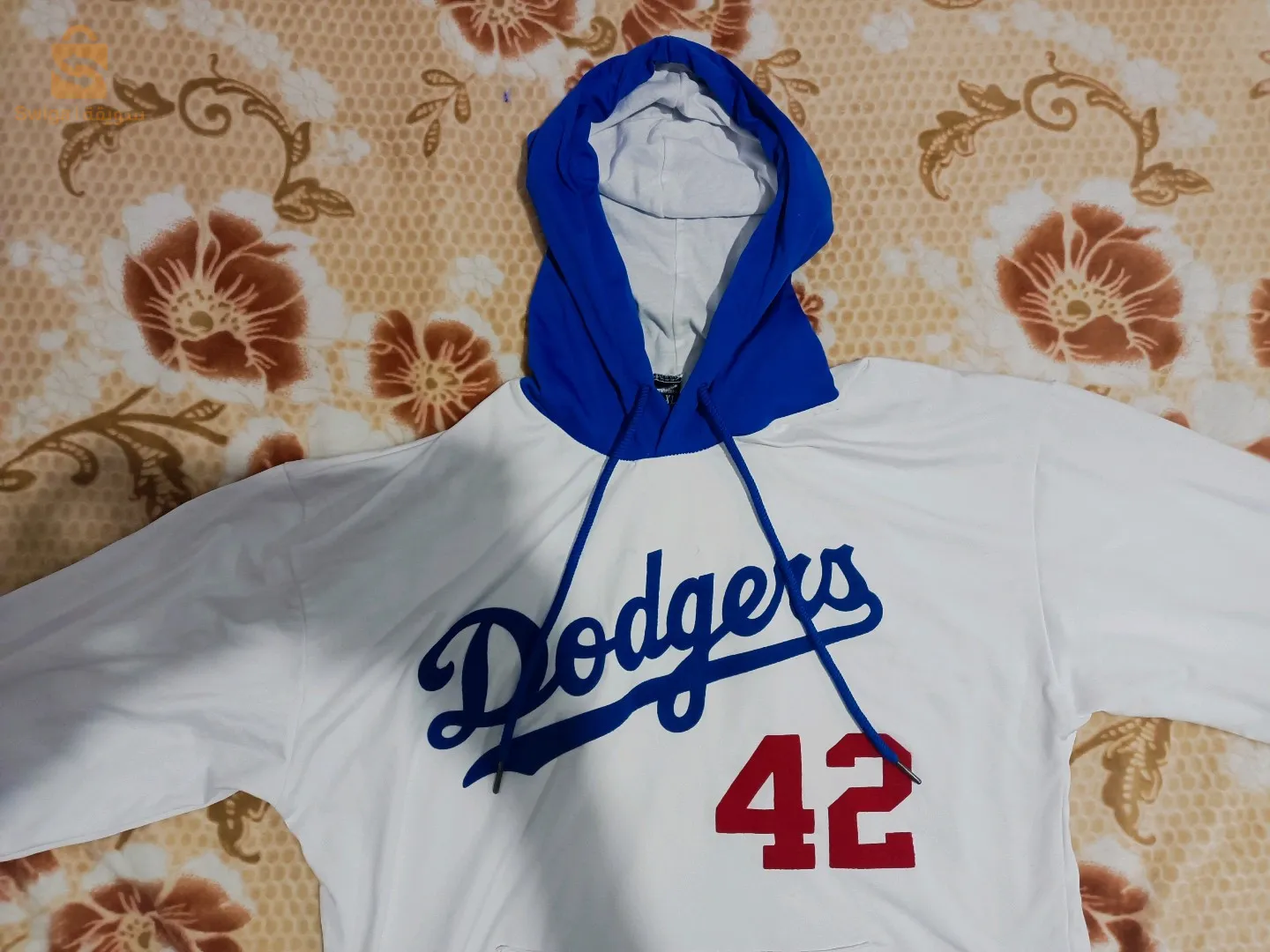survêtement DODGERS machi mlboussa jdida come neuf