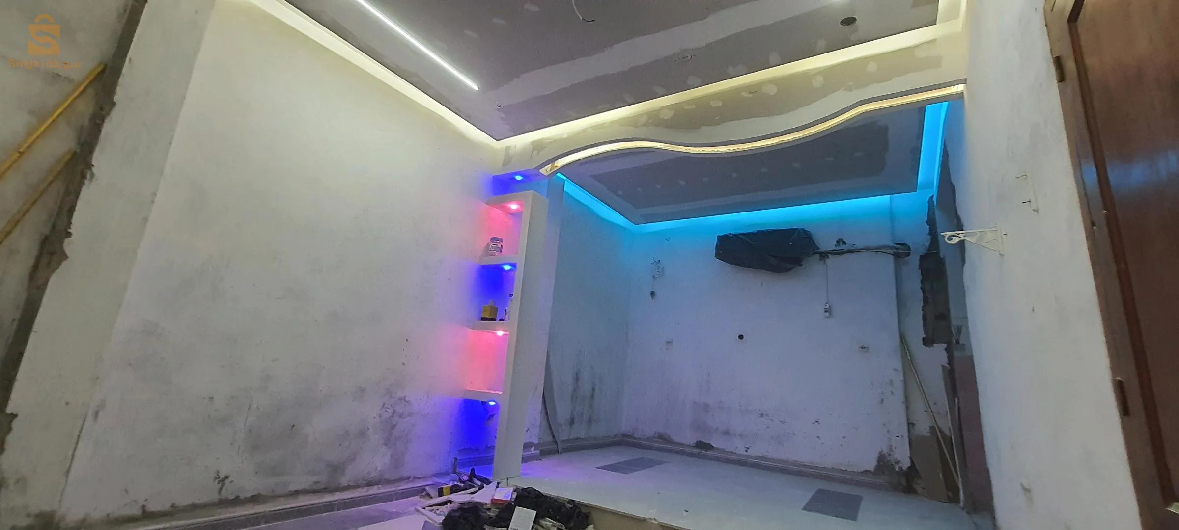 أسقف معلقة