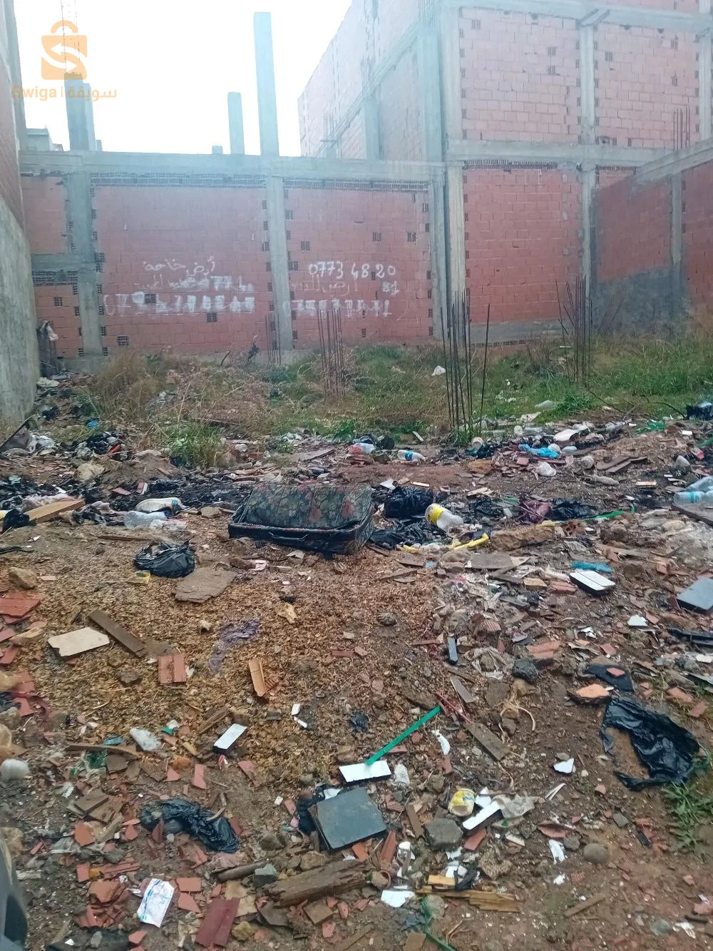 terrain⁹ bien situé  près de l université de blida