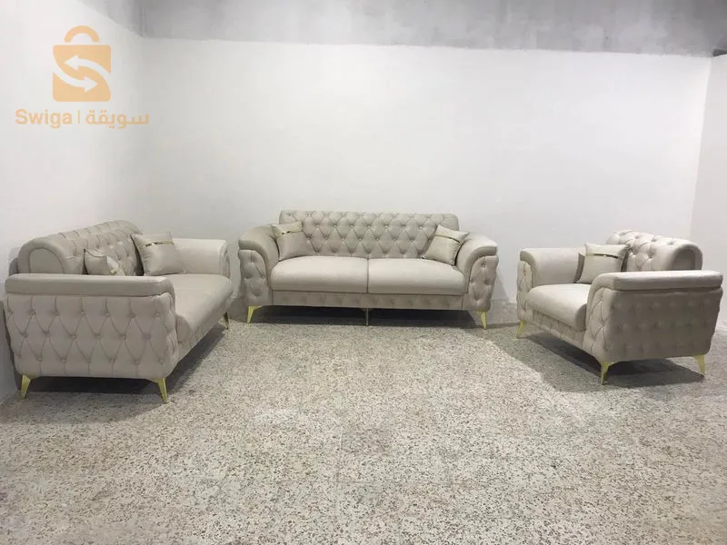 كراسي طاولات ارائك