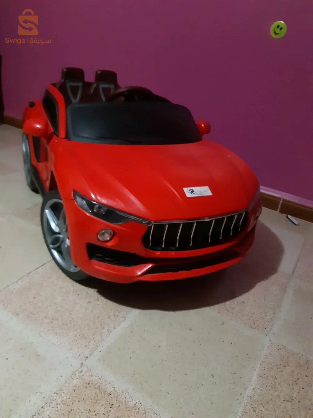 سيارة اطفال