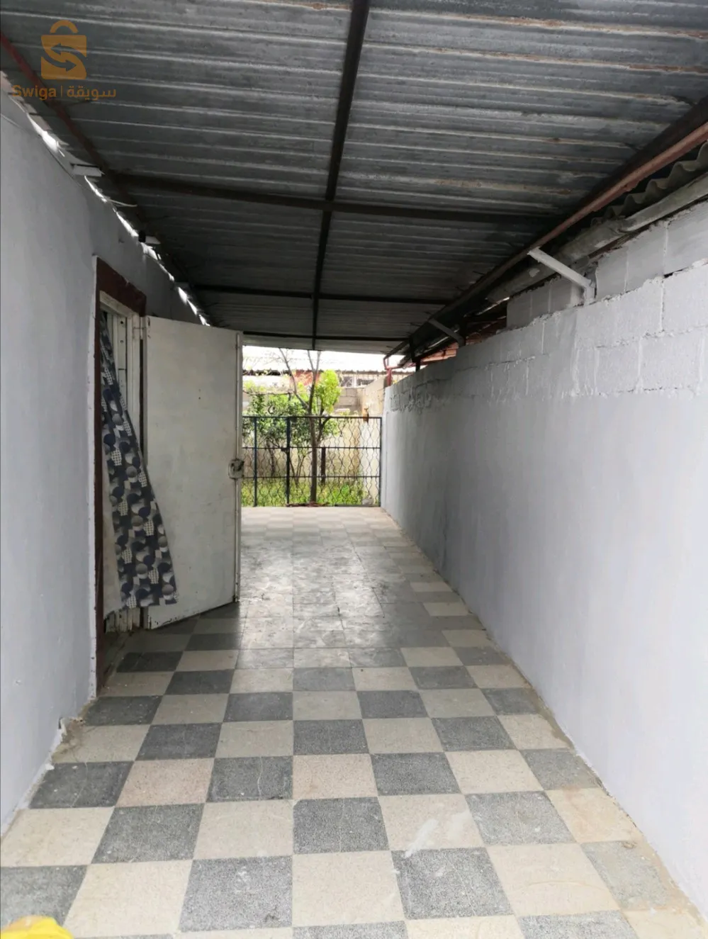 دار أرضي للبيع