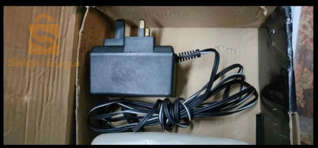 آلة قديمة جدا في حالة ممتازة مخصصة للأشخاص الدين لا يسمعون + آلة مخصصة لشحن جميع أنواع البطاريات من الصغيرة إلى الكبيرة