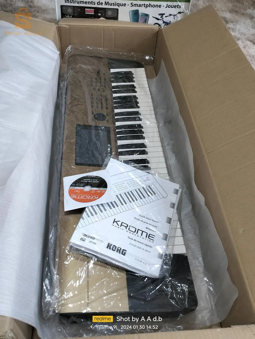 Korg Krome (Gold Limited Edition) - 61 Keys Music Workstation Keyboard