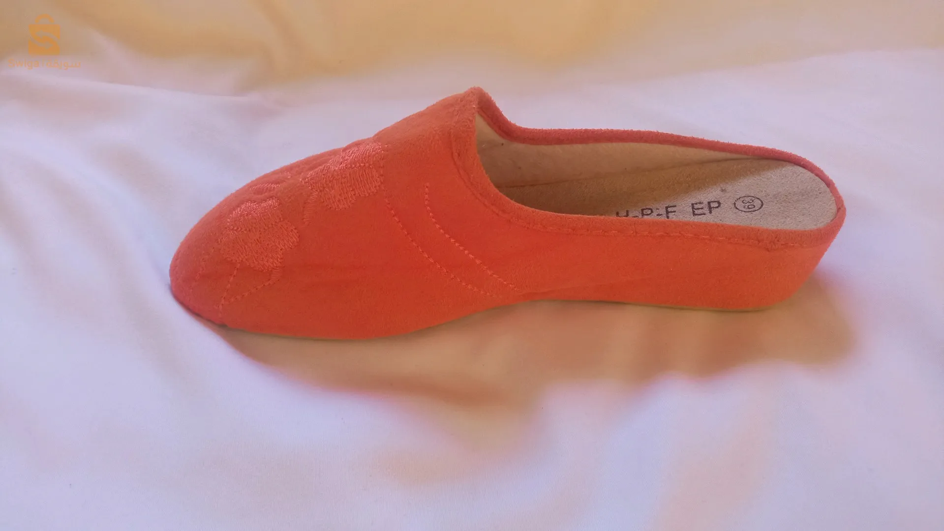 pantoufle orange 🍊 pointure 39