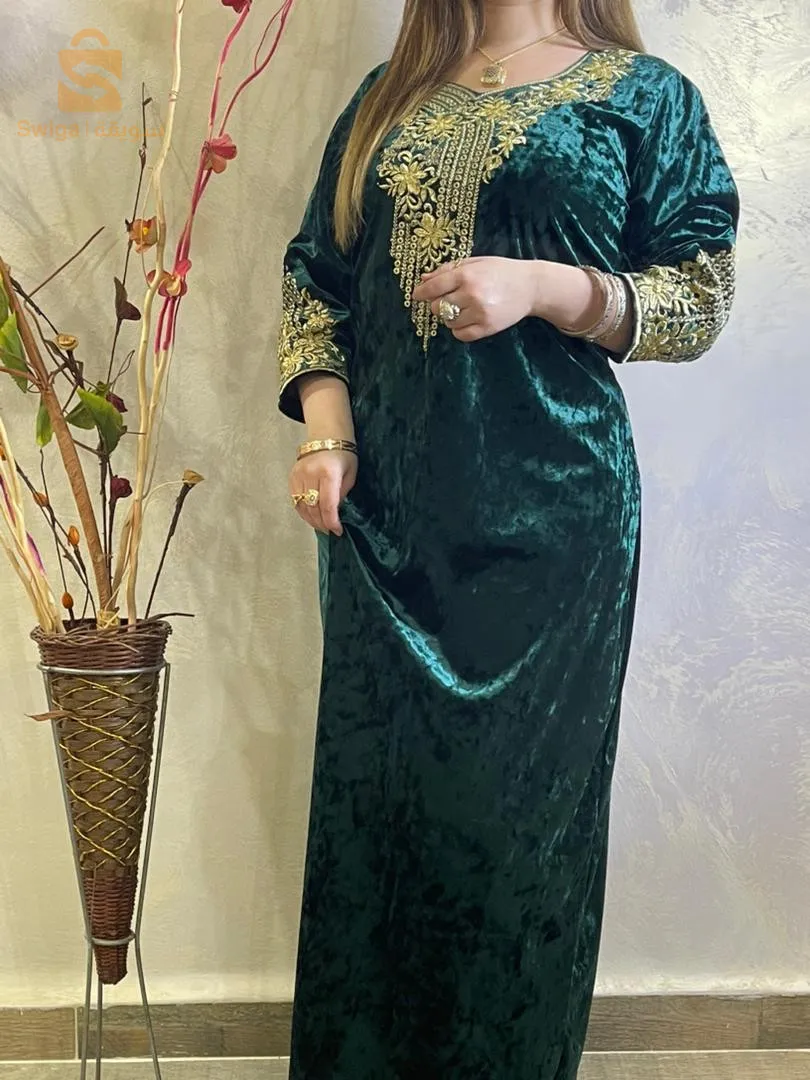 قندورة قطيفة مخدومة بخيط شعرة للمناسبات والافراح