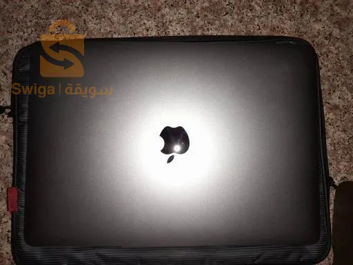 حاسوب ماك بوك اير  2020نضيف ما فيه والو