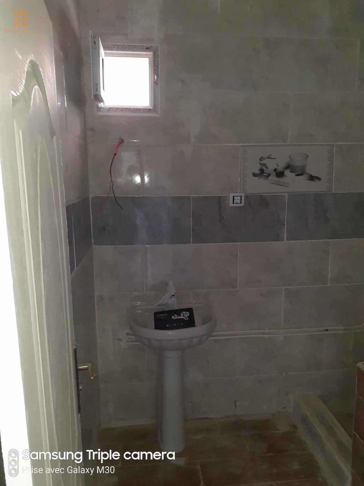 شقة بمجمع سكني جديد بقرية الفرين بلدية عين العسل ولاية الطارف