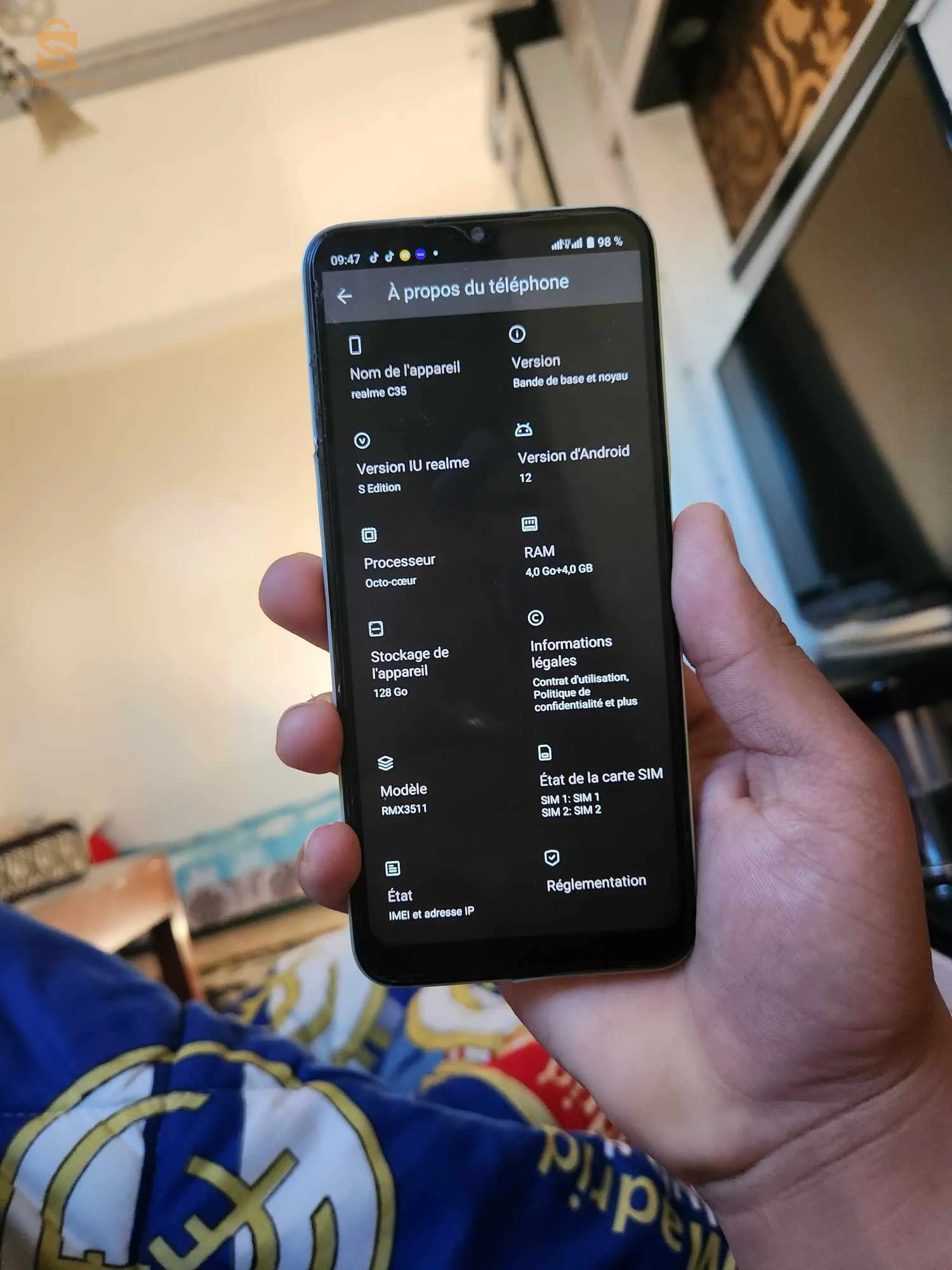 realme C35