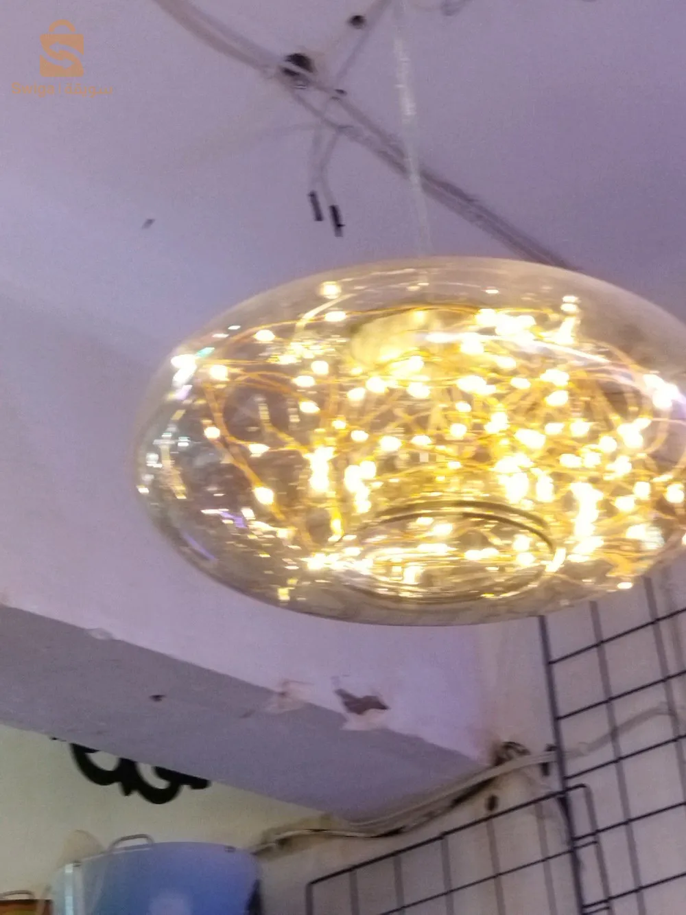 محل متواجد لزمورة مقابل الوكالة التجارية الاتصالات الجزائر الكهرباء والديكور