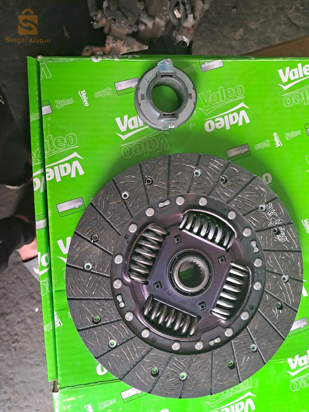 بيع وتركيب قطع غيار السيارات