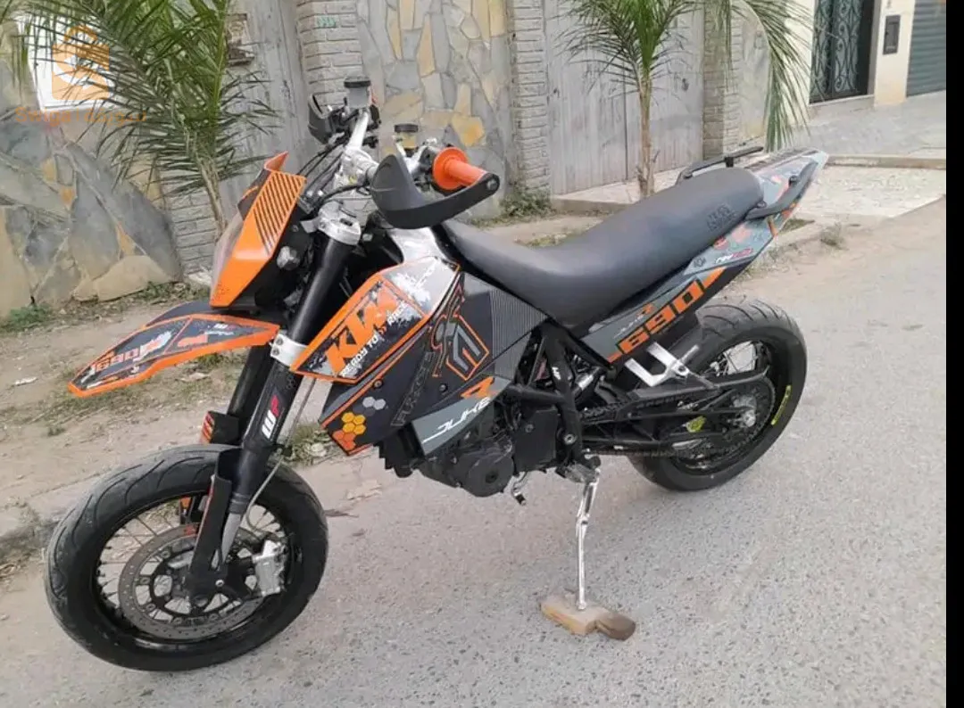 KTM Smc 690