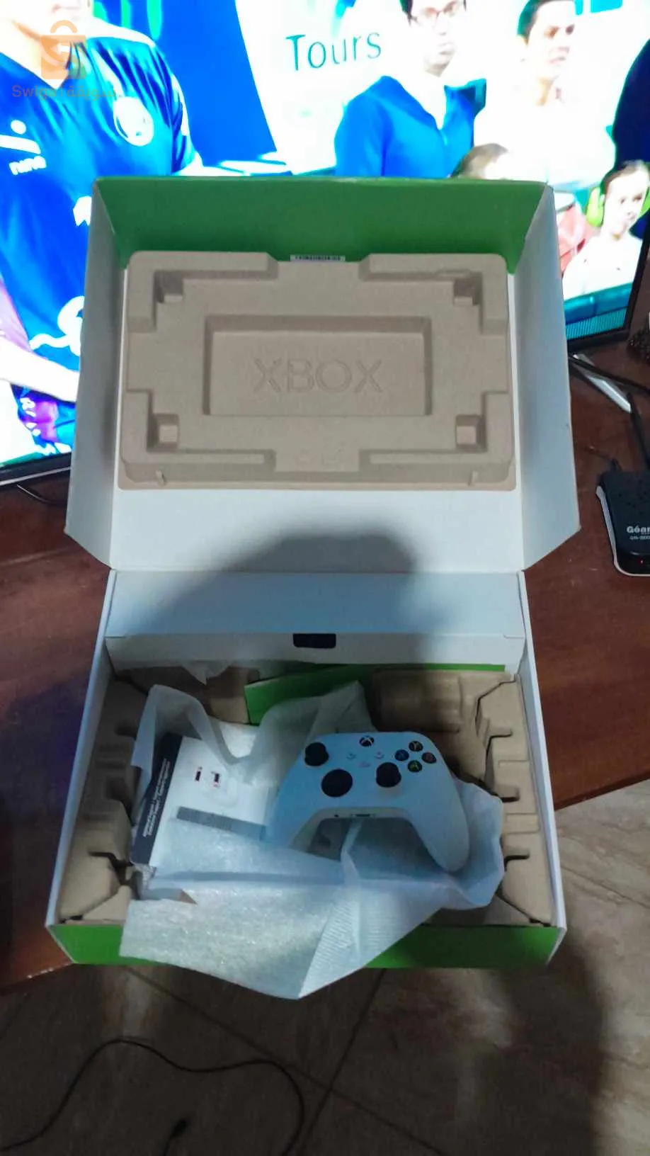 xbox série s 512g  avec la boit jdd hja chba