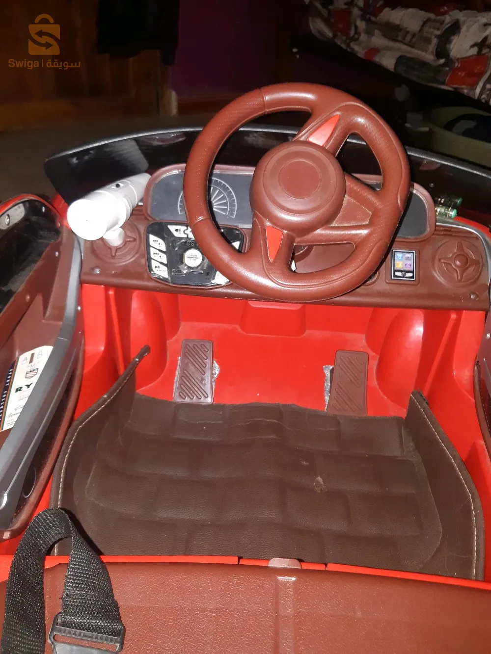 سيارة اطفال