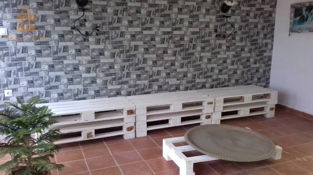 loue magnifique triplex possibilité de louer par. mois minimum 02 mois