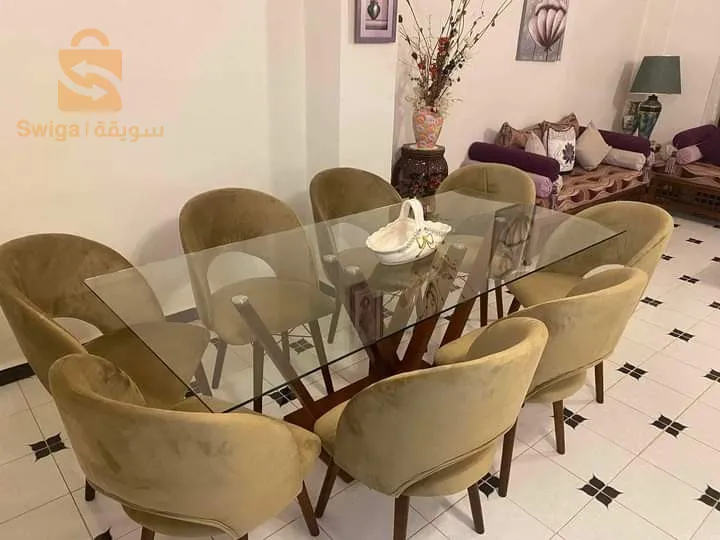 كراسي طاولات ارائك