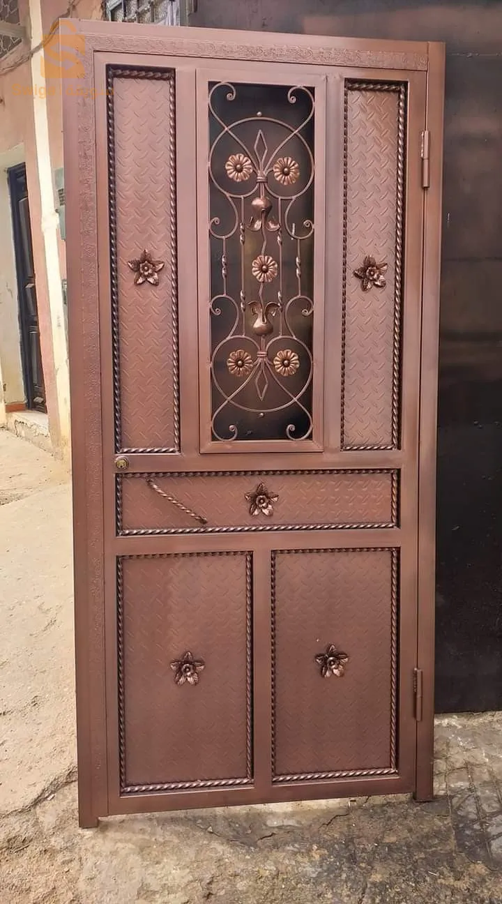 أبواب على حسب مقاس دار