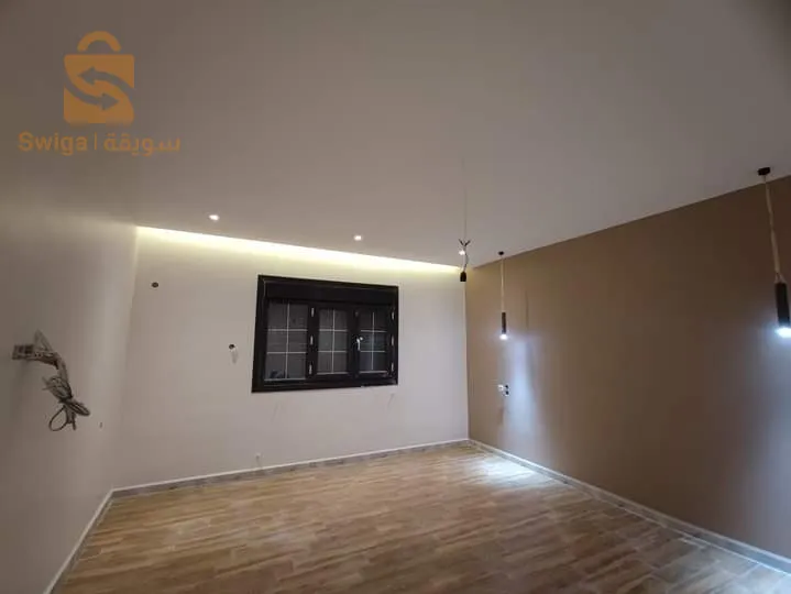جميع أعمال الأسقف و الجدران