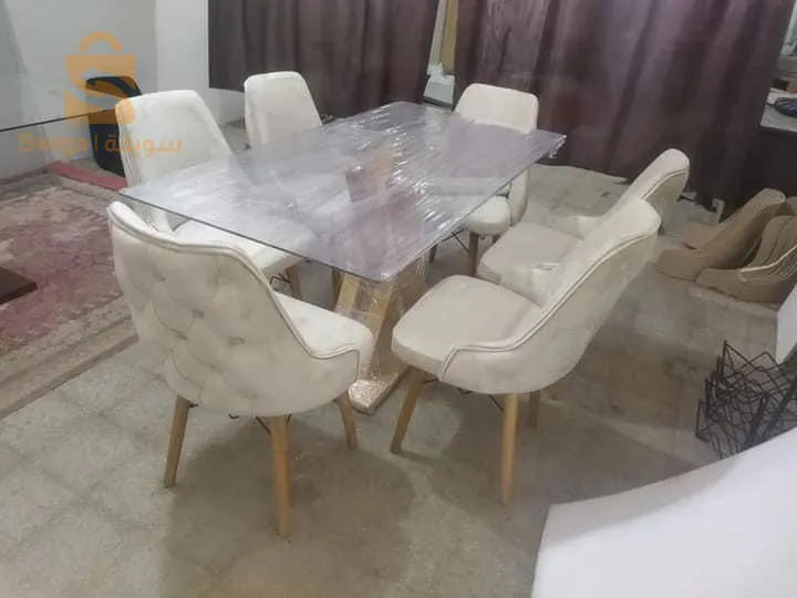 طاوله الطعام